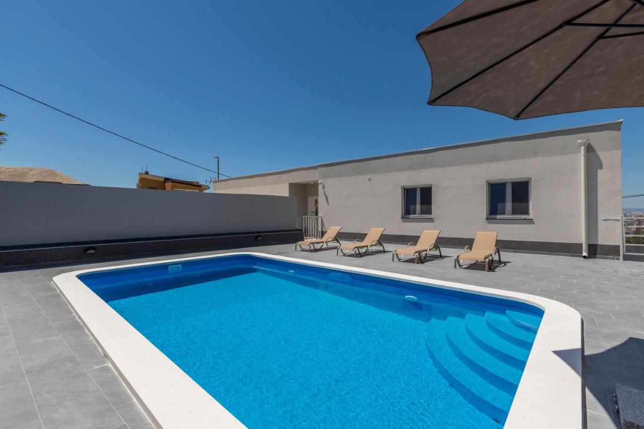 House With Private Pool Magdalena Apartment Podstrana Ngoại thất bức ảnh