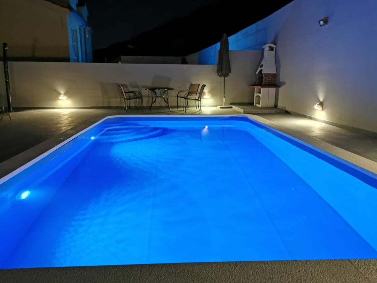 House With Private Pool Magdalena Apartment Podstrana Ngoại thất bức ảnh