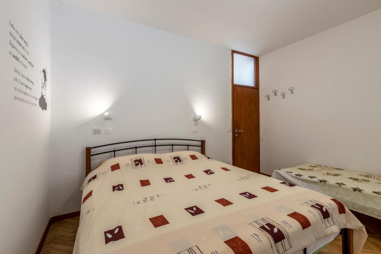 House With Private Pool Magdalena Apartment Podstrana Ngoại thất bức ảnh