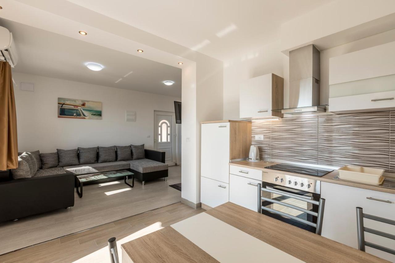 House With Private Pool Magdalena Apartment Podstrana Ngoại thất bức ảnh