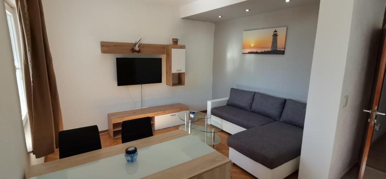 House With Private Pool Magdalena Apartment Podstrana Ngoại thất bức ảnh